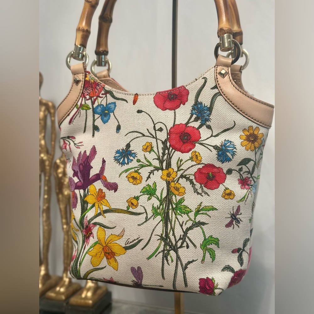 GUCCI Flora NWOT Canvas Tote with Bamboo Handle - Picture 6 of 7